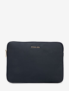 BLACK FRIDAY | Väskor | Stort utbud av nya styles | Lg Laptop Case (Black) (750 kr) Michael Kors Bags