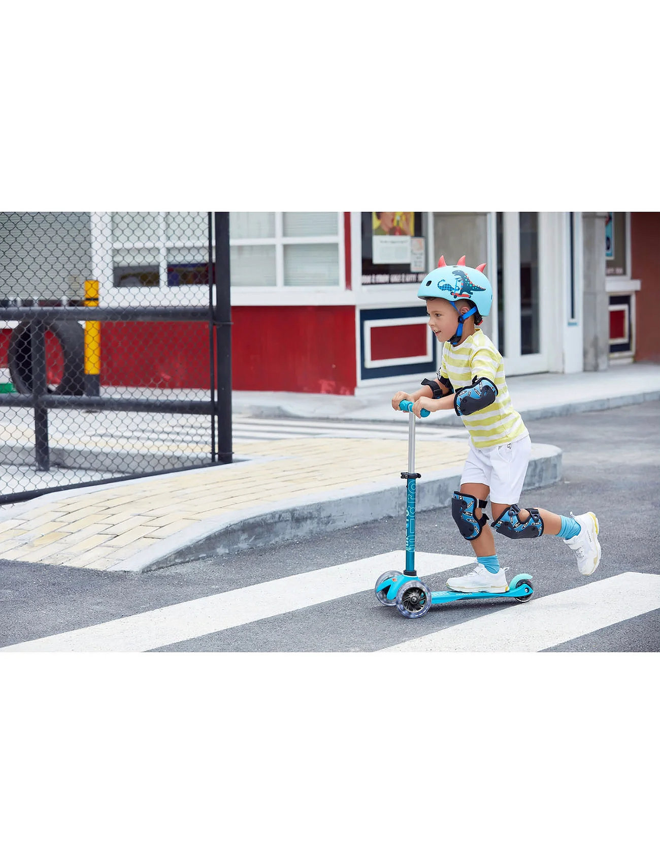 Micro Micro - Mini Deluxe Led - Aqua, One Size, Blue, Outdoor Legetøj > Kick Bikes, Børn