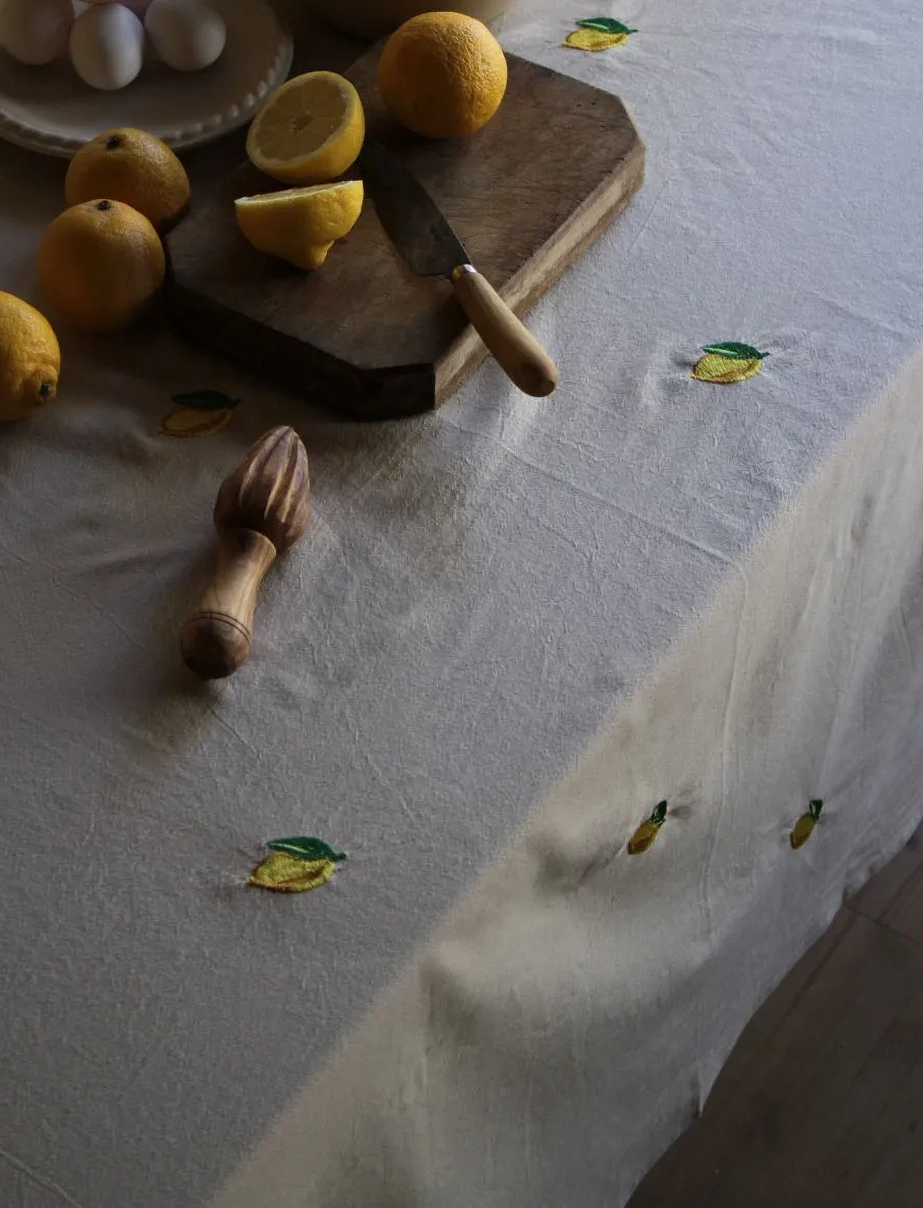 Midnatt Tablecloth Lemon, 330X145 cm, Beige, Køkkentekstiler > Duge Og Bordløbere, Unisex