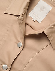Calina Jacket (Nomad Sand) (715 kr) Minus | Nomad sand Calina jacket Minus Lette jakker - Dameklær er billig