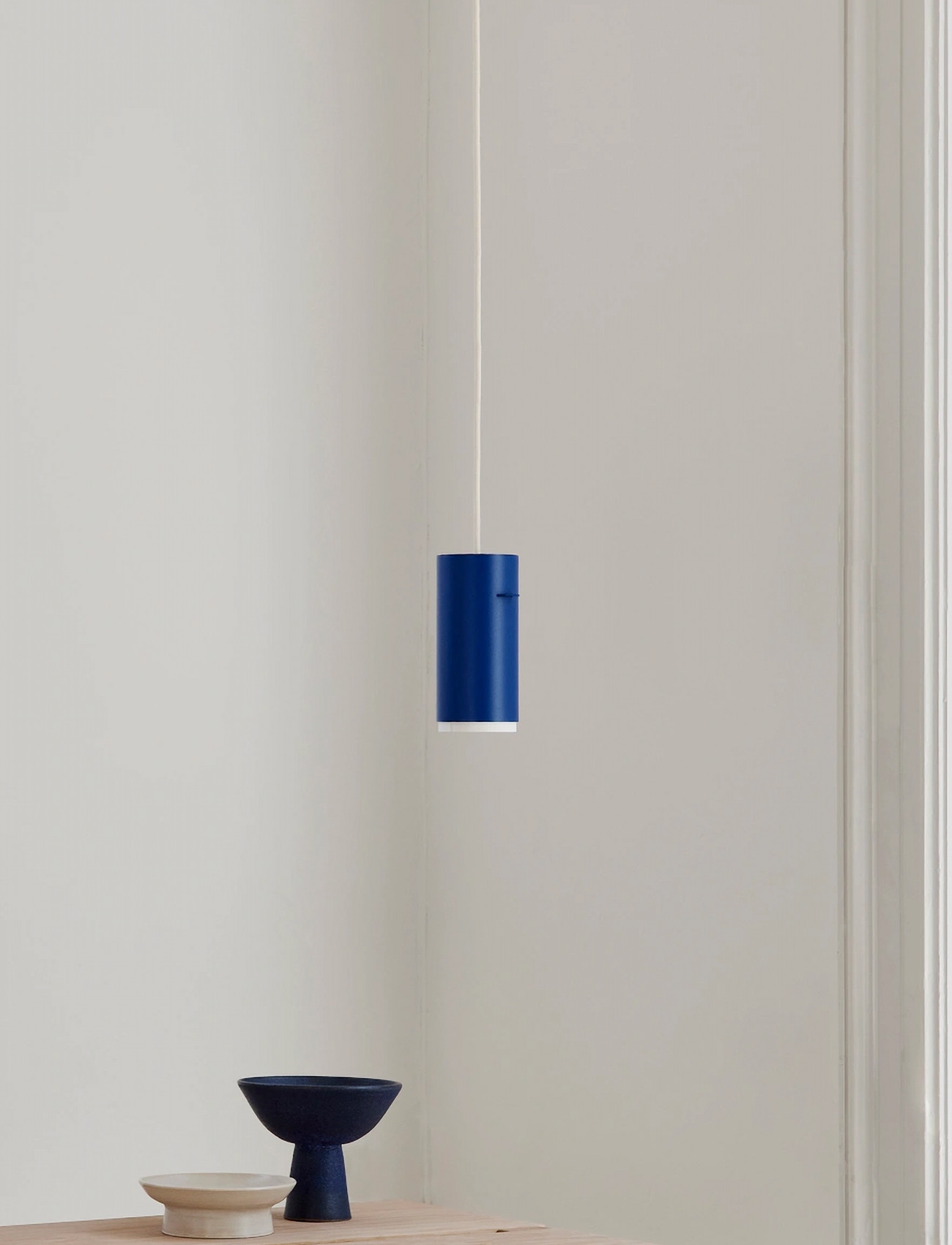 MOEBE Tube Pendant, Deep Blue, Small, 8X16 cm, Blue, Loftslamper > Pendellamper, Unisex