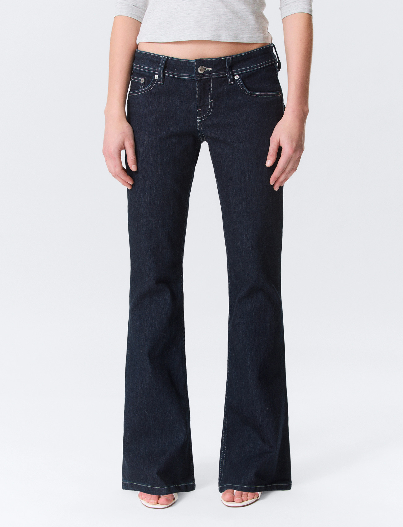 Monki Low Rise Slim Flared Leg Jeans, 33, Navy, Jeans > Flares, Dame