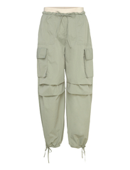 mnk1266623_c2792220090.jpg?