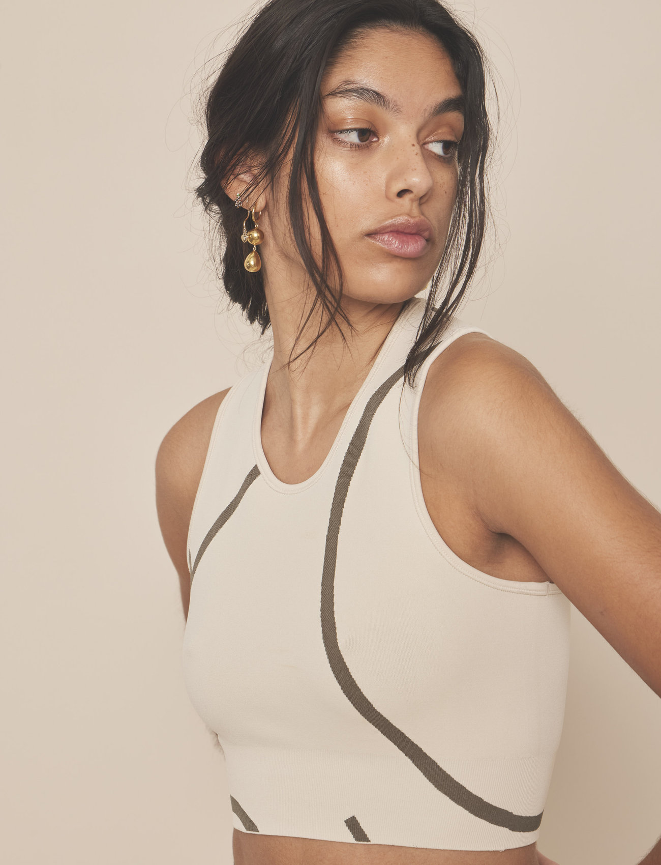 Moonchild Yoga Wear Loud Logo Crop Top, S, Beige, Crop Overdele > Crop Overdele Uden Ærmer, Dame