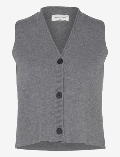 MSCHGinnette East Vest