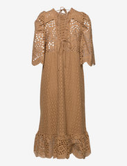Munthe - COGGA - sukienki letnie - camel - 2