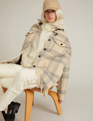Munthe - COMSA - winter jackets - nature - 4