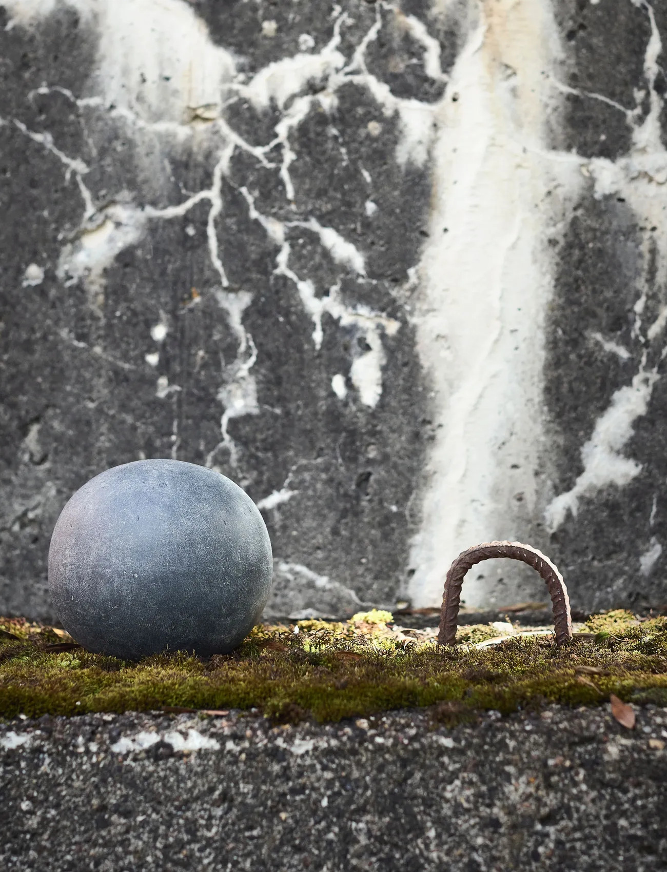 Muubs Outdoor Deco Ball Taso S - Dark Grey, One Size, Grey, Decorative Accessories-details > Figures & Sculptures, Unisex