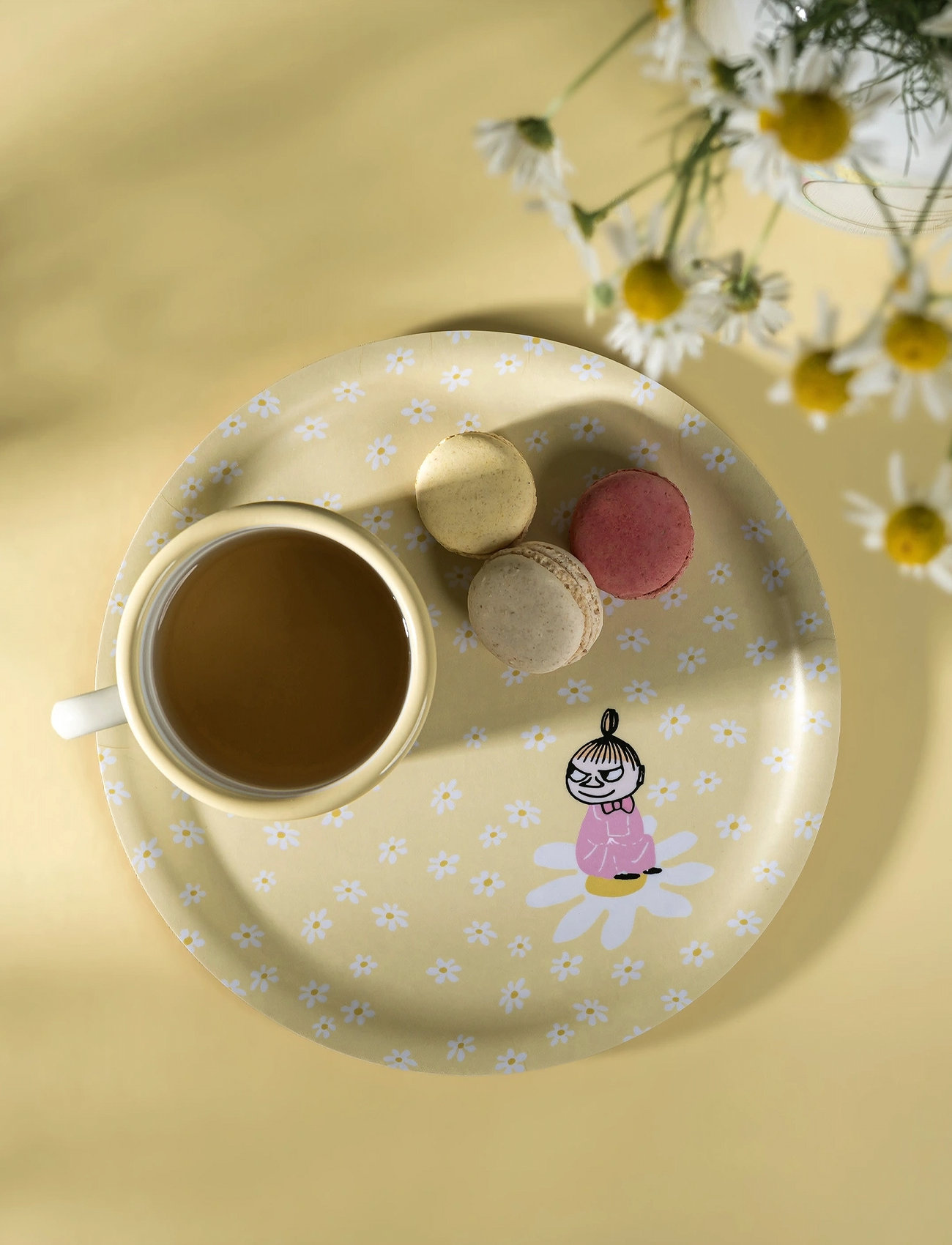 Muurla Moomin Tray Flowers 25cm, Ø 25 cm, White, Spisesteder Og Bordtilbehør > Bakker, Unisex