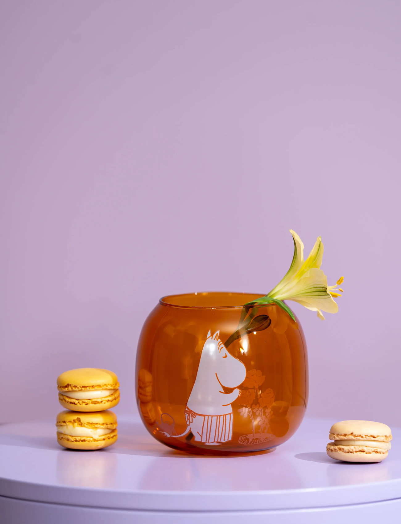 Muurla Moomin Tealight Holder Moominmamma Amber, 9.5 cm, Orange, Lysestager & Lanterner > Fyrfadsstager, Unisex
