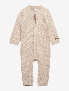 NBNWRUNI WOOL LS KNIT SUIT XIX - PEYOTE