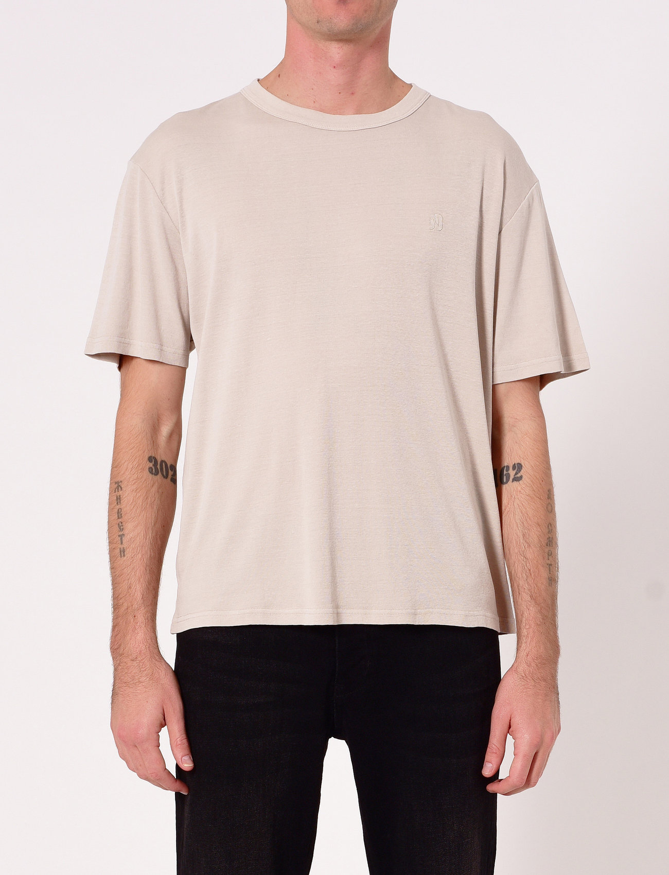 NEUW Cave Tee Oat, L, Beige, T-Shirts > Kortærmede, Herre