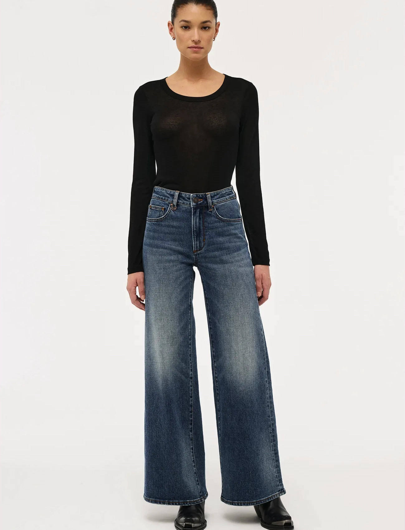 NEUW Eva Wide Hedidark Vintage Indigo, 28 x 32, Blue, Jeans > Flares, Dame
