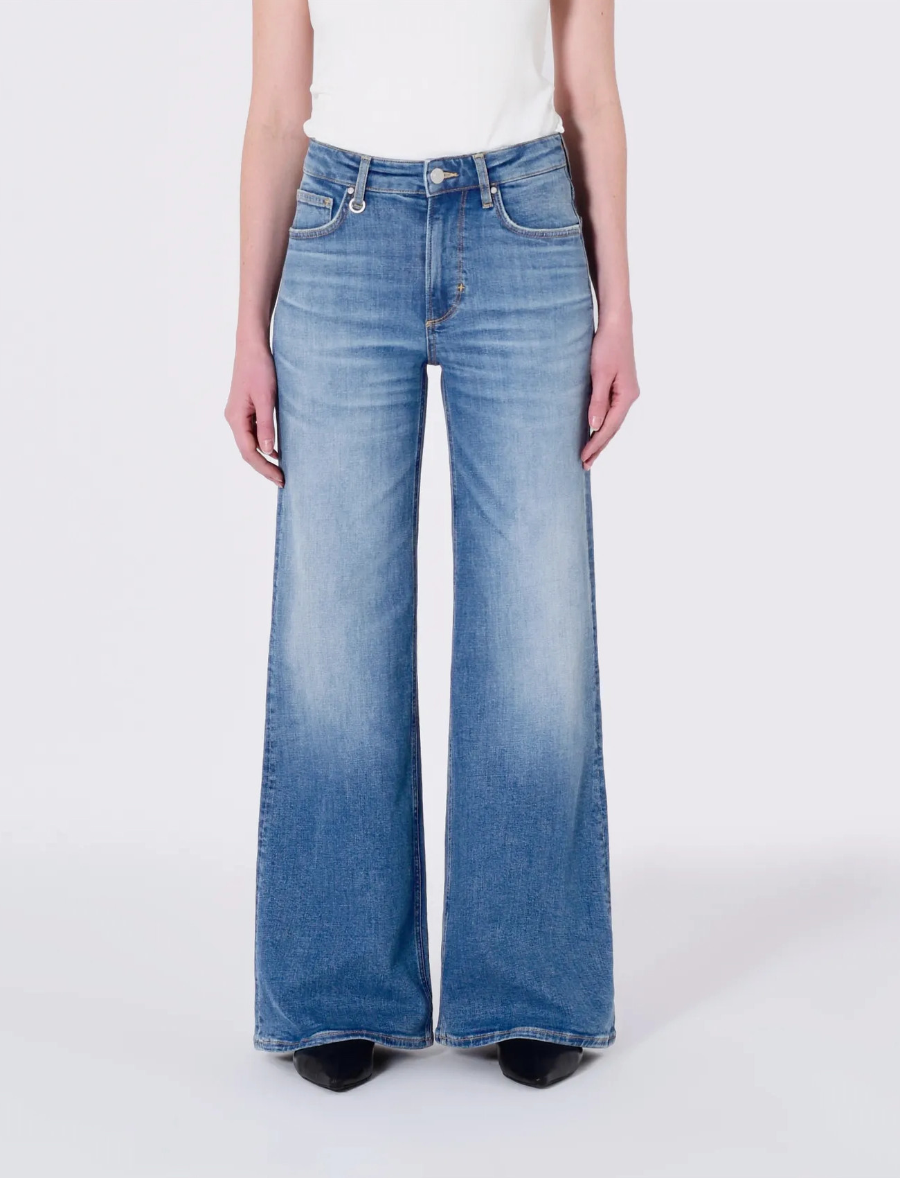 NEUW Eva Wide Viewmid Vintage Indigo, 31 x 32, Blue, Jeans > Flares, Dame