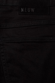neuw lou slim forever black