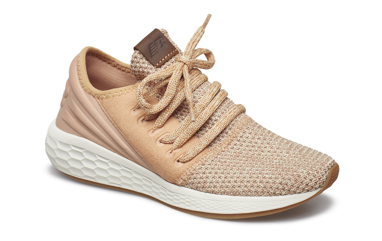 new balance wcr