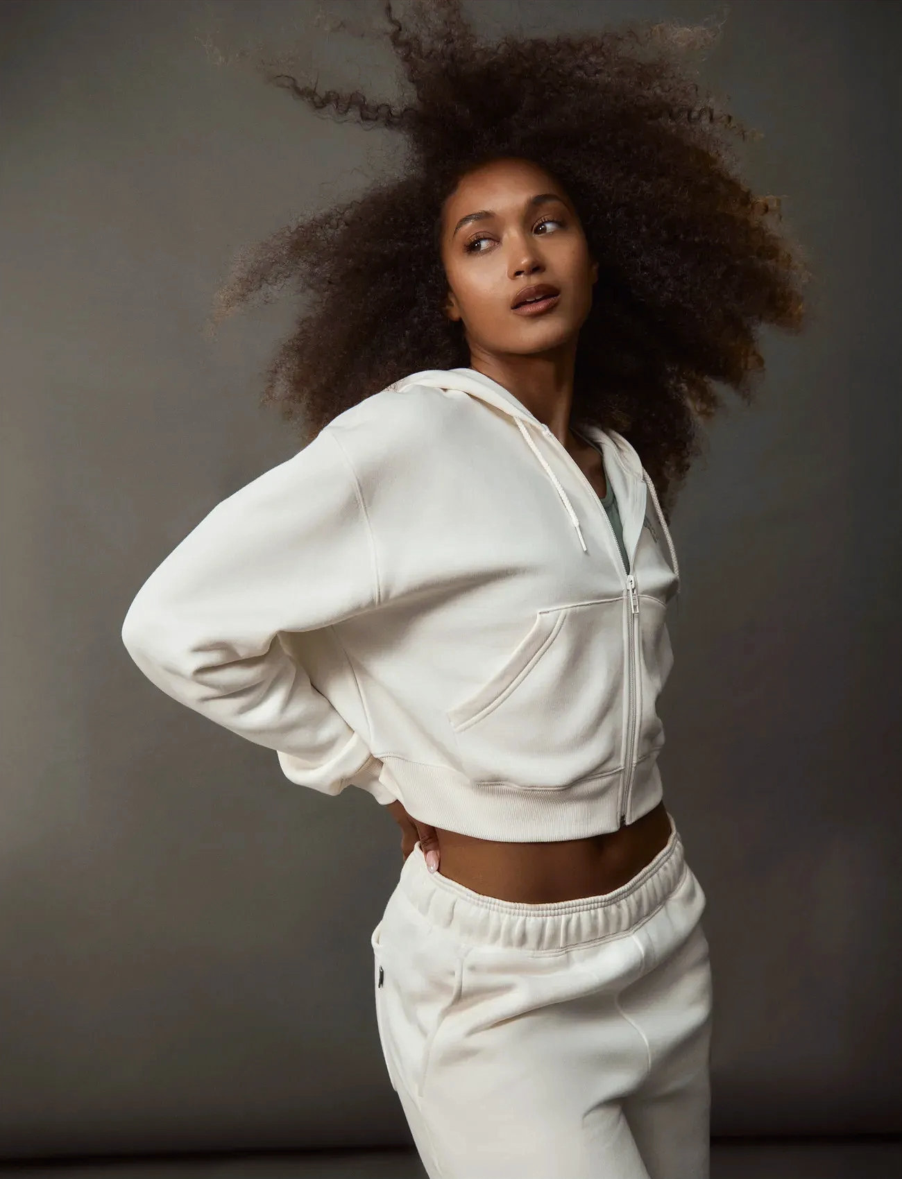 New Balance Linear Heritage Fleece Full Zip, M, Cream, Sport Sweatshirts & Hoodies > Sport Hoodies, Dame