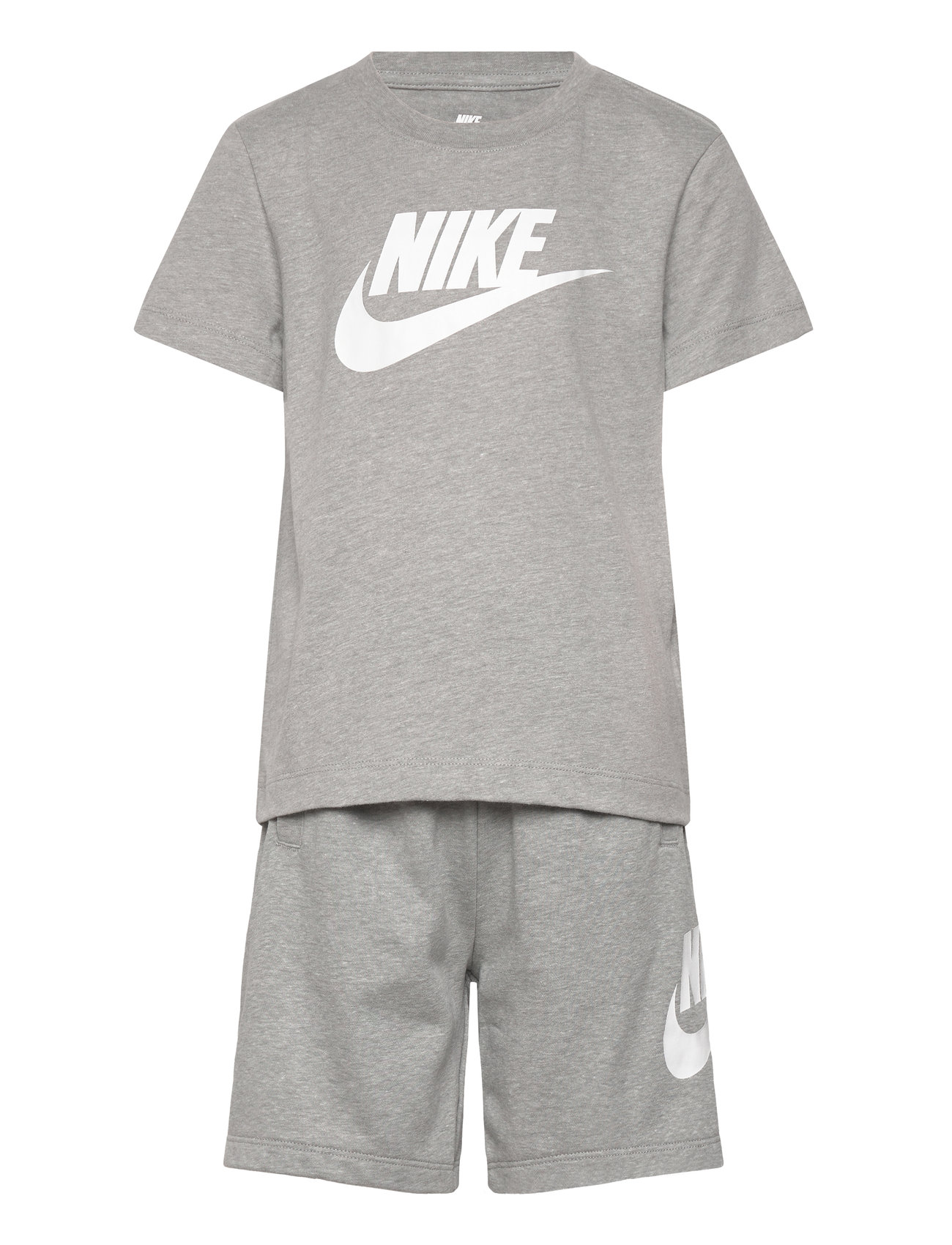 Nike Nkn Club Tee & Short Set Grå