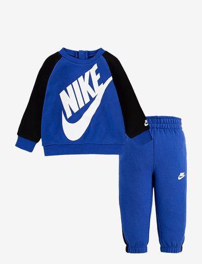 nike 2 piece set