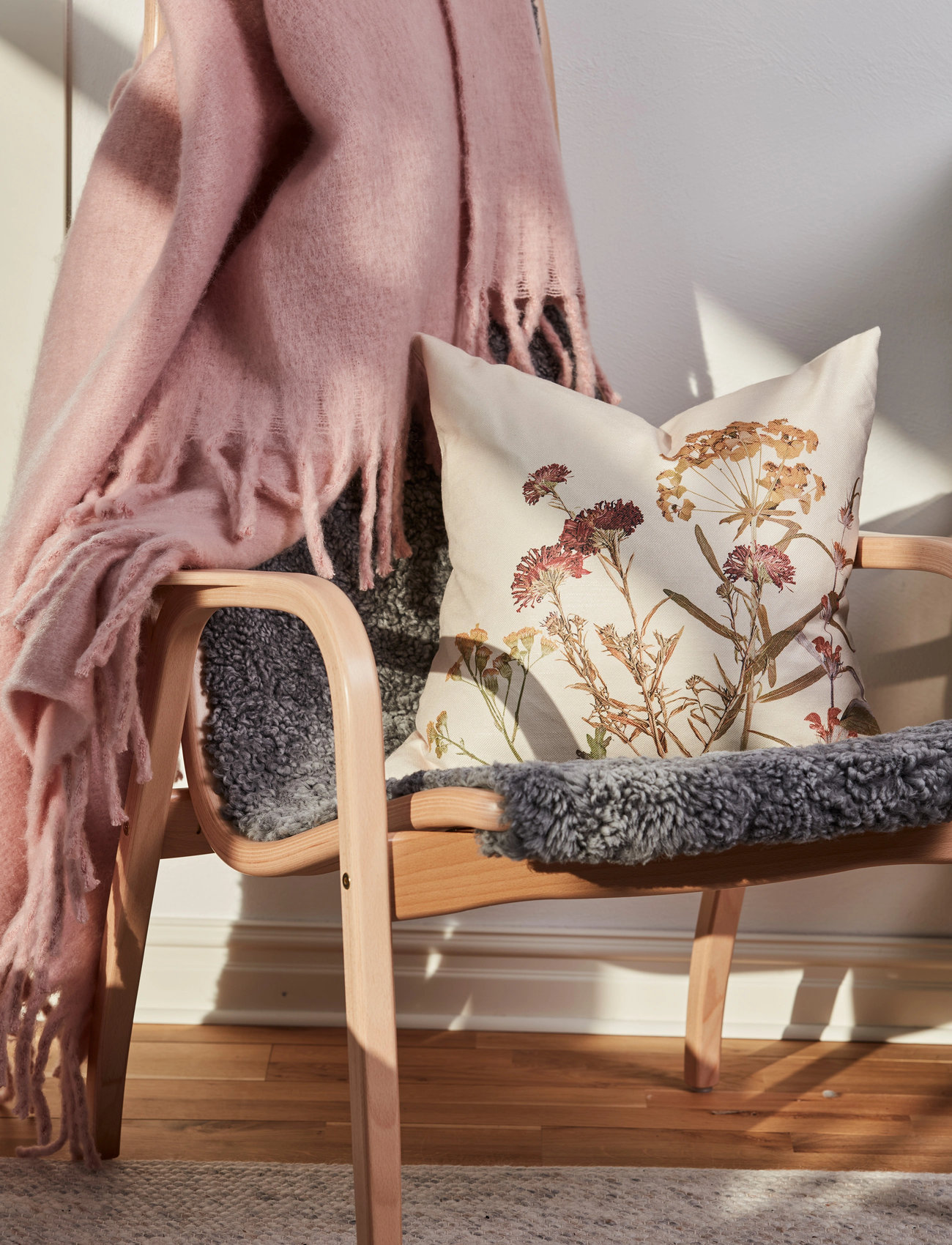 Noble House Cushion Cover Flower 45 X 45 cm, 45X45 cm, Beige, Puder & Tæpper > Puder, Unisex