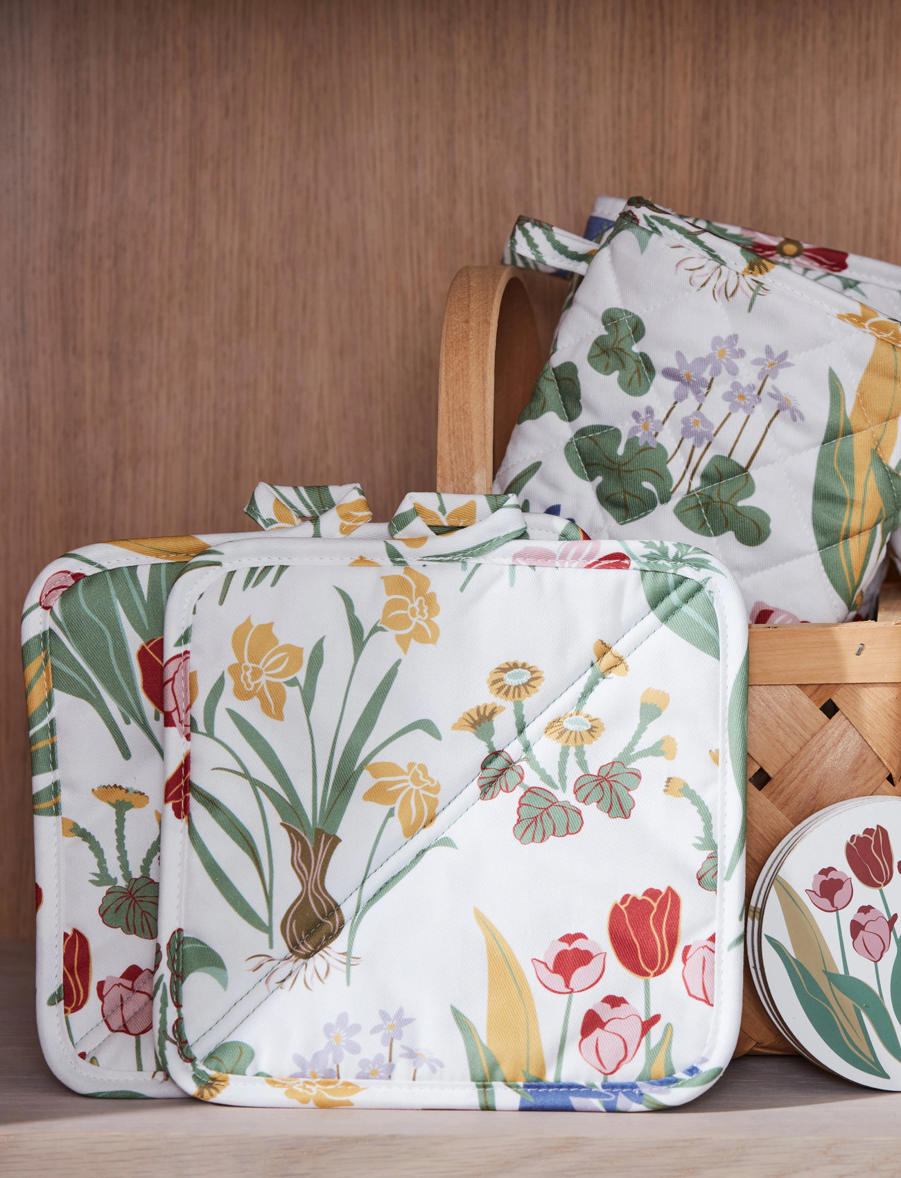 Noble House Pan Holder Spring Flower, 20X20 cm, Multi/patterned, Køkkentekstiler > Ovnvanter Og Handsker, Unisex