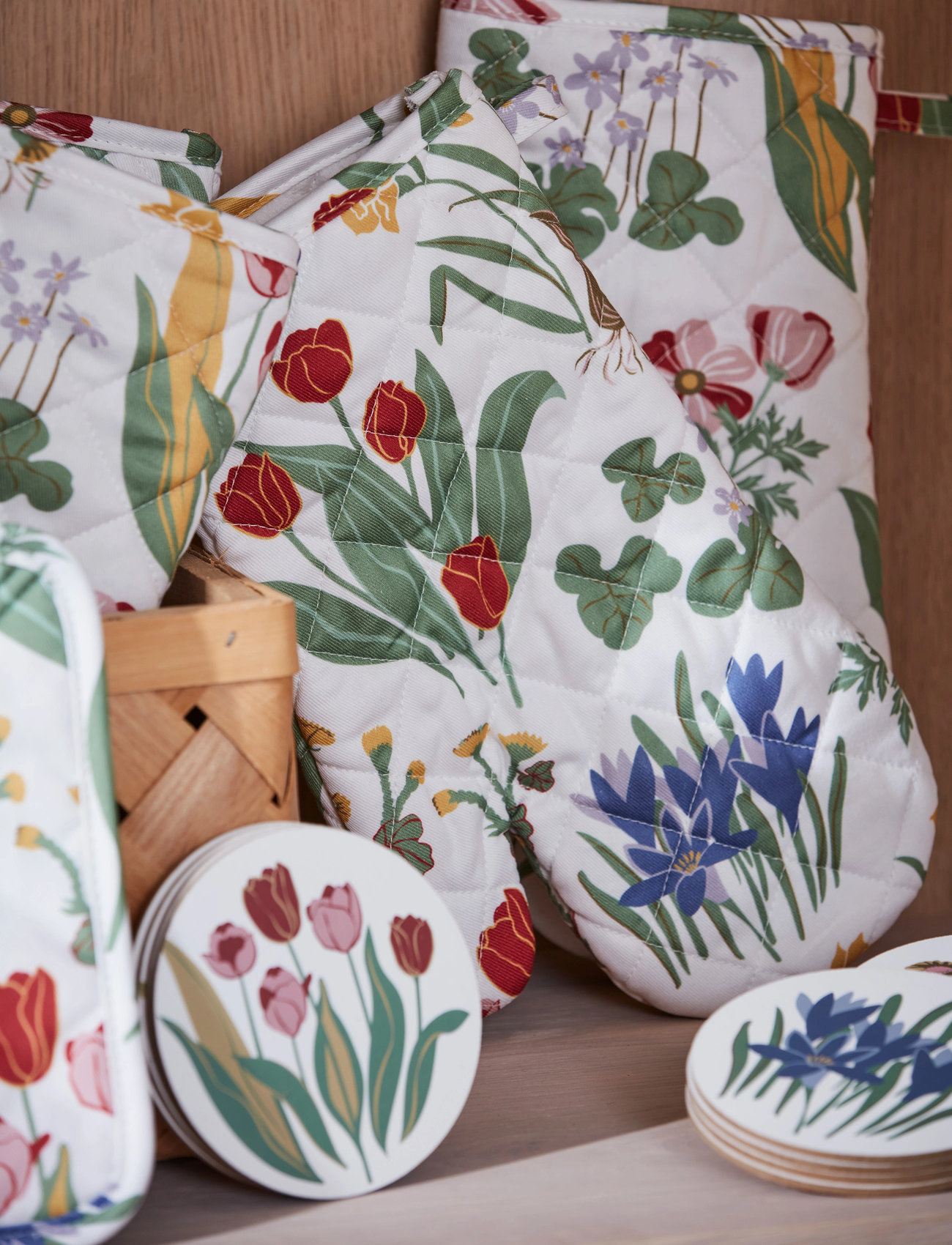 Noble House Coaster Corc Spring Flower-Round, 10X10 cm, Multi/patterned, Tilbehør Til Spisesteder Og Borde > Bordskånere, Unisex