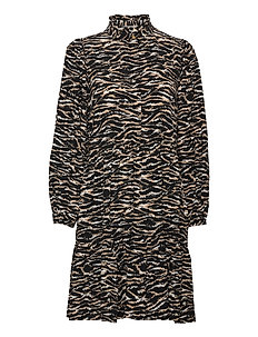 Notes du Nord | Stort utvalg av de seneste nyhetene | Dallas T shirt Print (Leopard) (714.45 kr) Notes du Nord