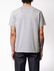 Nudie Jeans - Roy Logo Tee - basic t-shirts - greymelange - 4