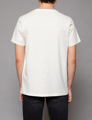 Nudie Jeans - Roy Sunset - basic t-shirts - chalk white - 4