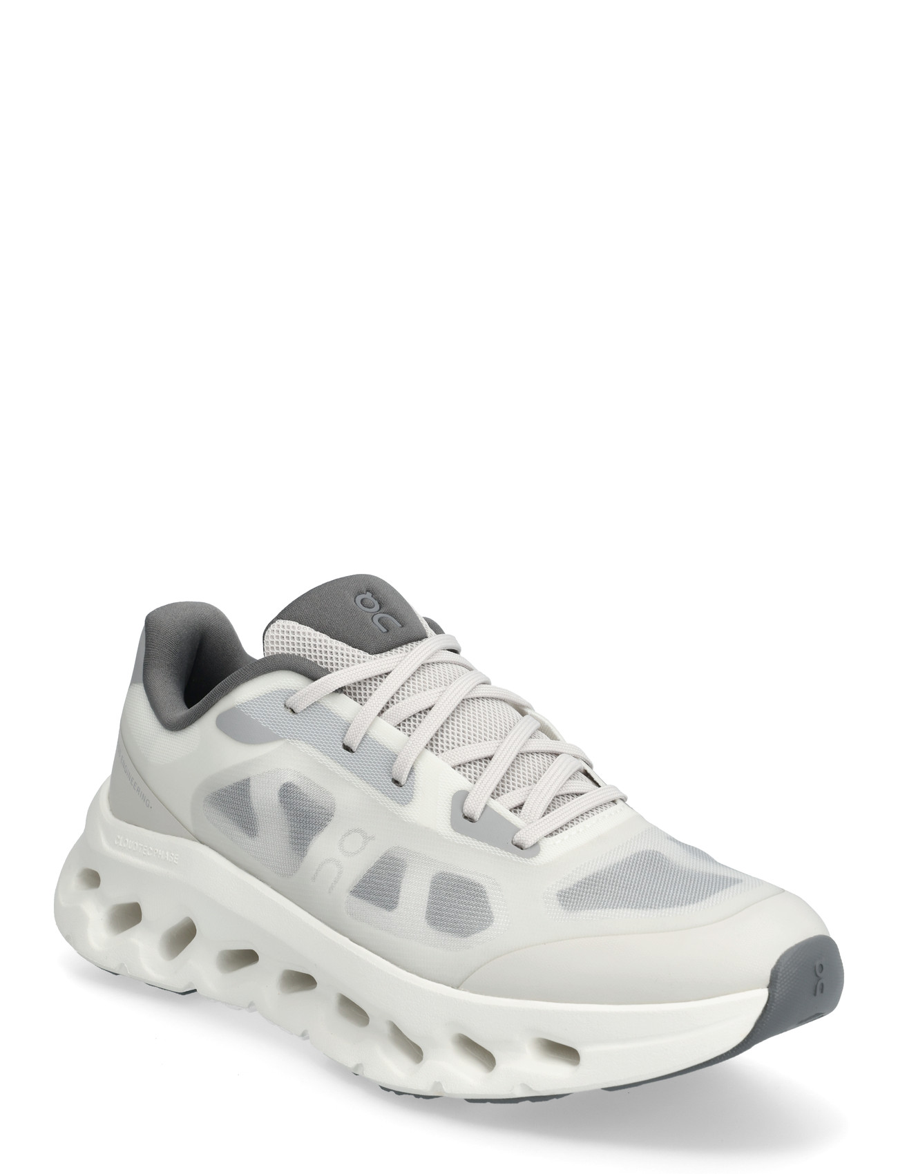 On Cloudtilt Remix, 42.5, Grey, Sport Sneakers > Sport Low Top Sneakers, Herre