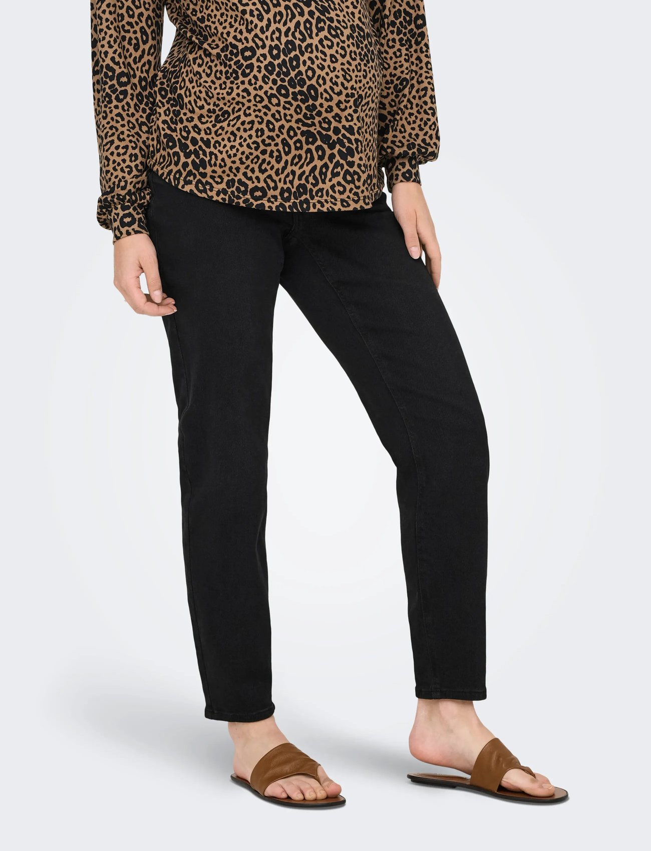 Only Maternity Olmcatwalk Hw Mom Ak Dnm Pim0405 Noos, M x 32, Black, Jeans > Smalle, Dame