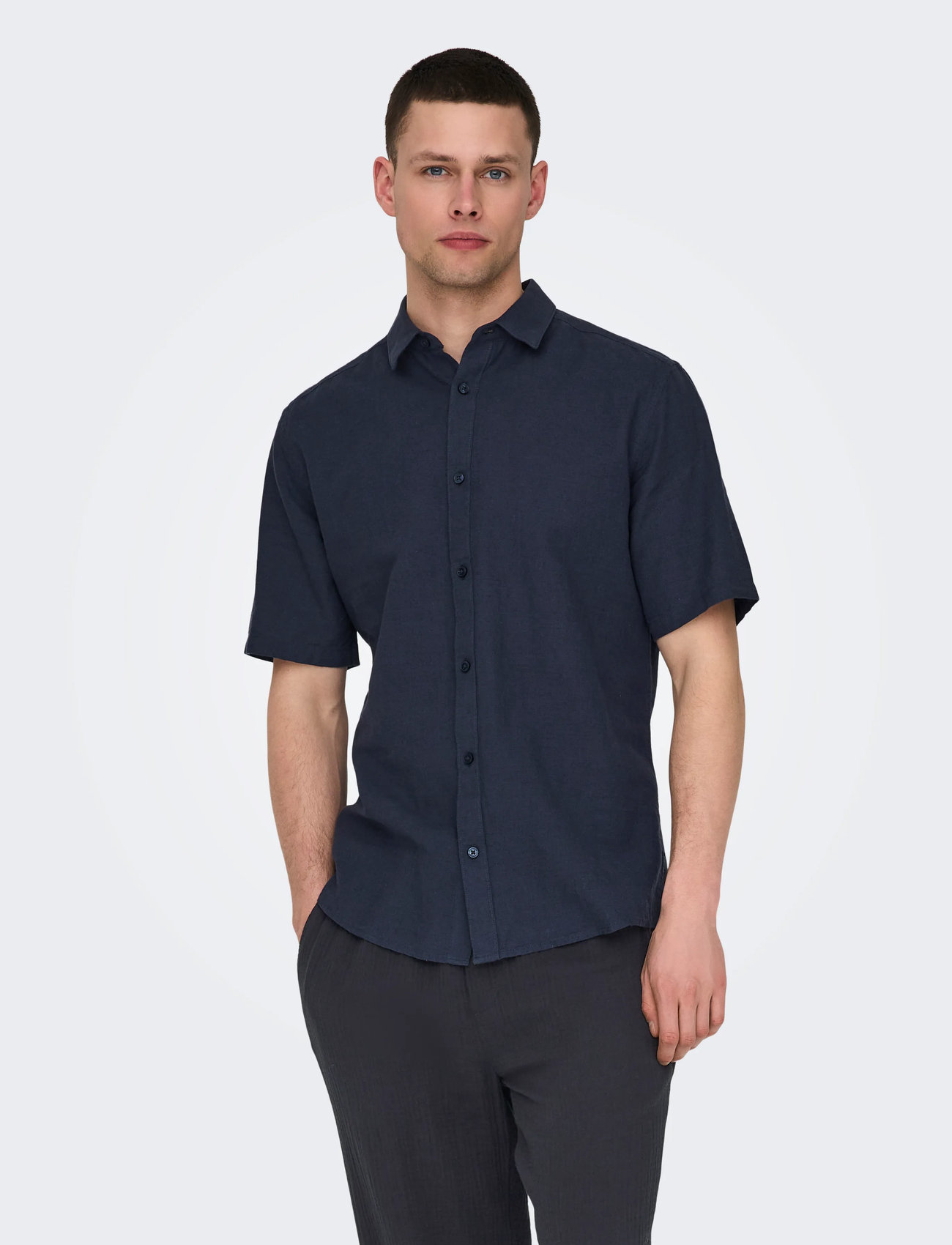 ONLY & SONS Onscaiden Life Ss Solid Linen Blend Noos, XS, Navy, Skjorter > Kortærmede, Herre
