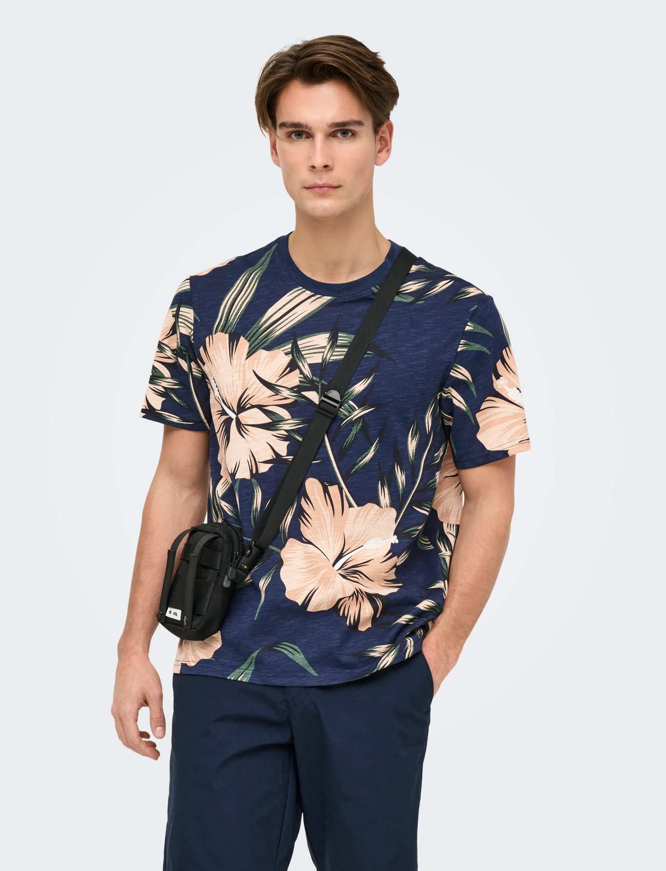ONLY & SONS Onsklop Reg Ss Floral Tee Noos, XS, Navy, T-Shirts > Kortærmede, Herre