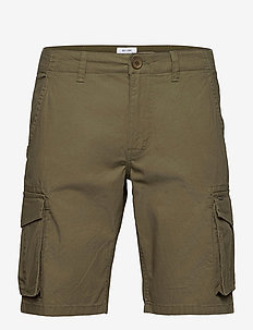 cargo shorts for men