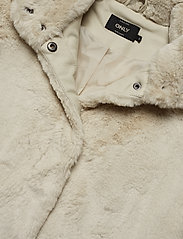 Onlvida faux fur jacket Clearance
