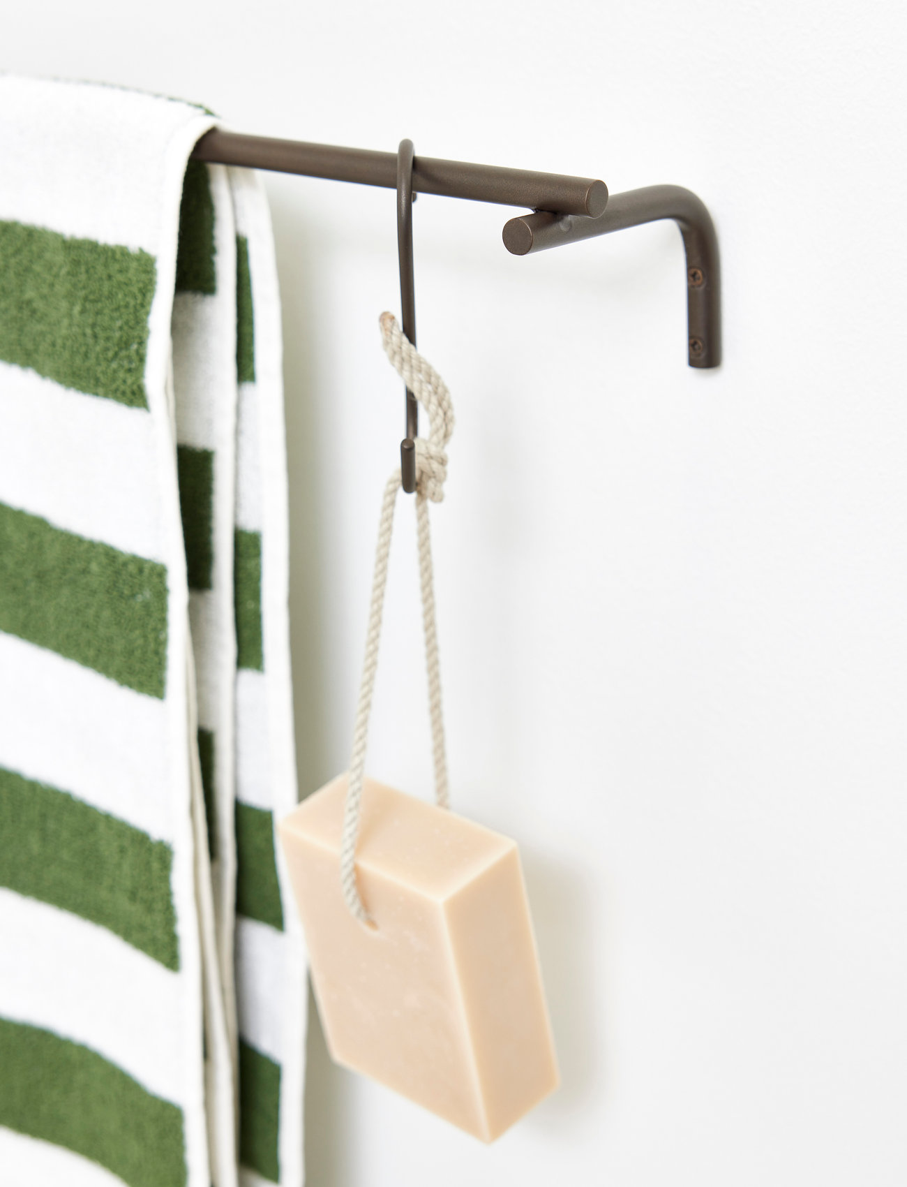 OYOY Living Design Pieni Towel Rail, One Size x 74, Brown, Badeværelsesinteriør > Hylder Til Badeværelset, Unisex