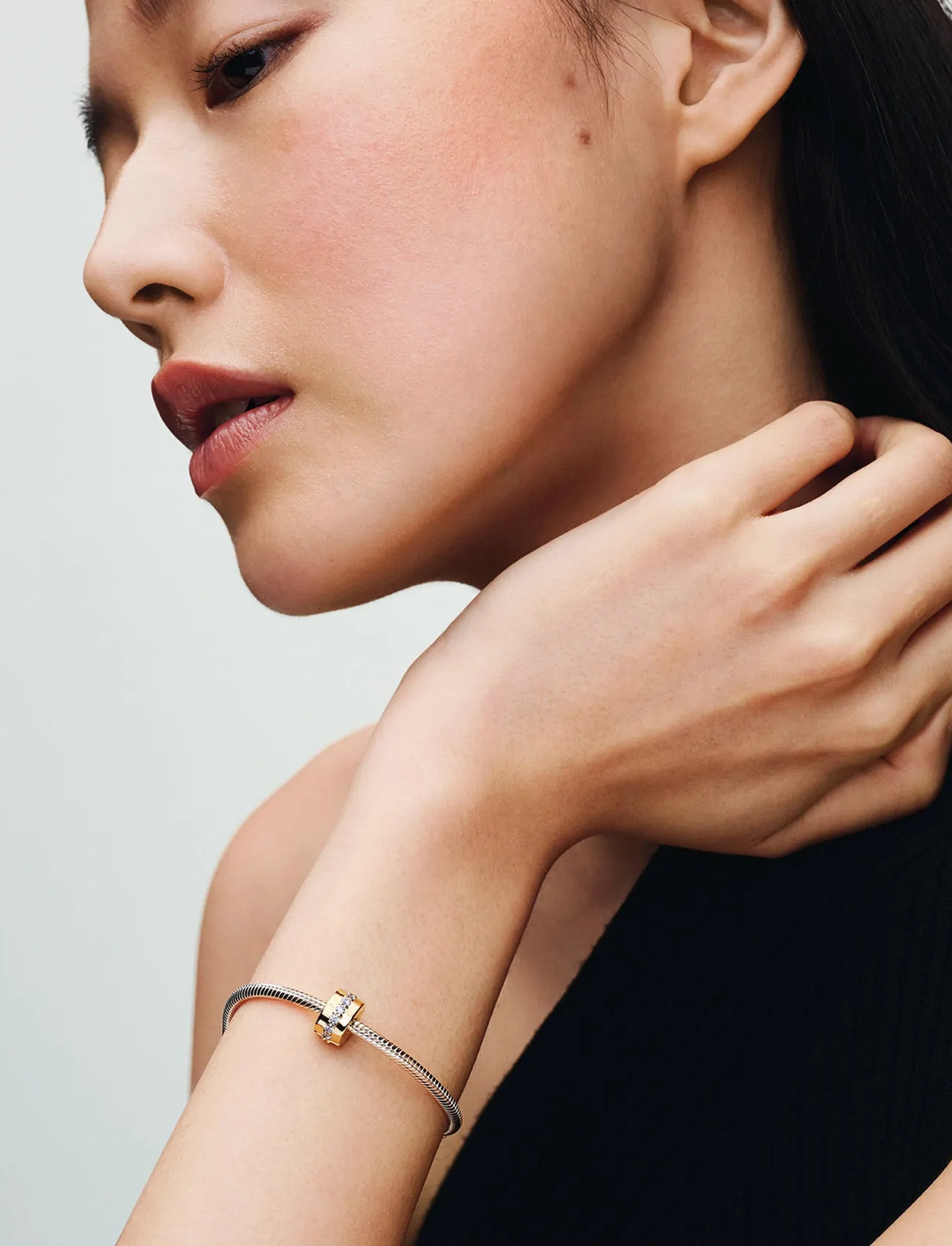 Pandora 14K Gold-Plated Clip With Clear Cubic Zirconia, One Size, Gold, Smykker > Vedhæng, Dame