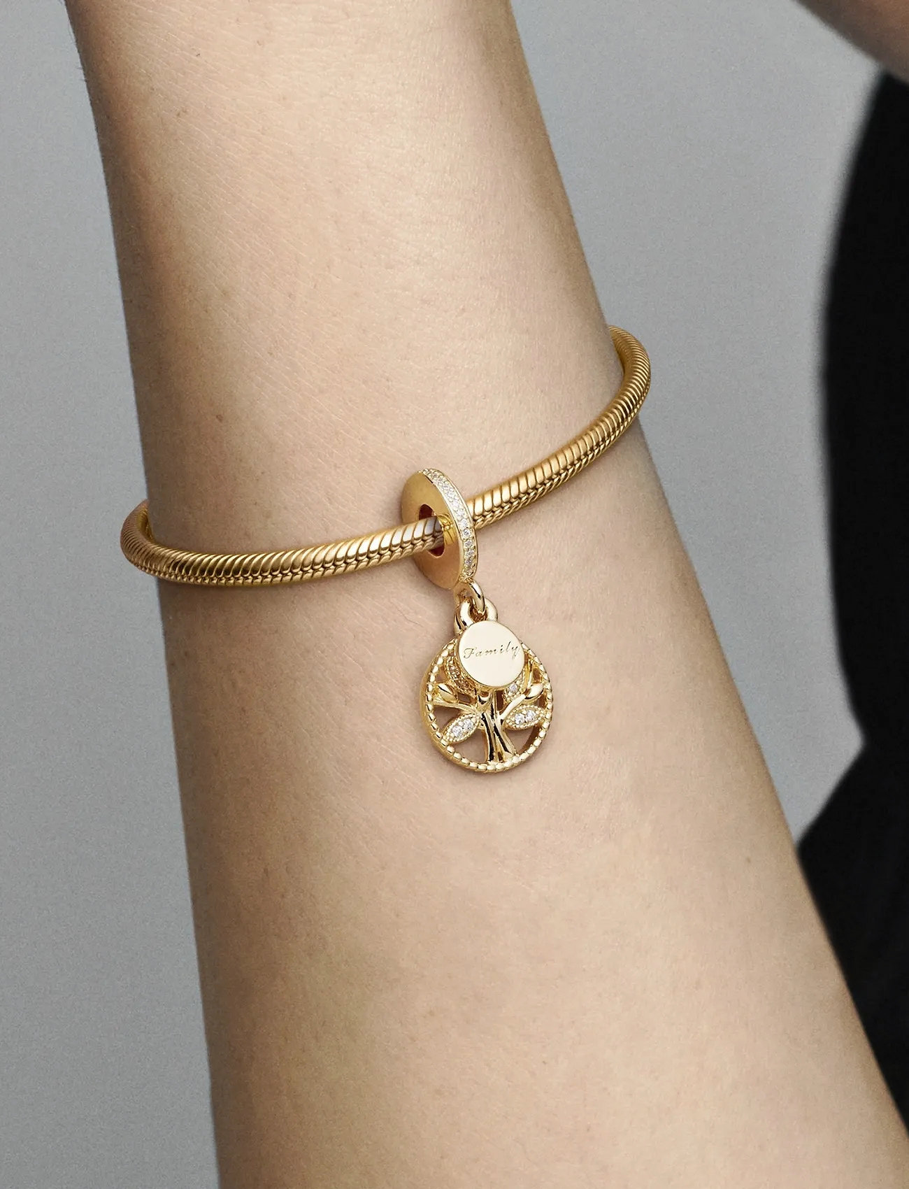 Pandora Family Tree 14K Gold-Plated Dangle With Clear Cubic Zirconia, One Size, Gold, Smykker > Vedhæng, Dame