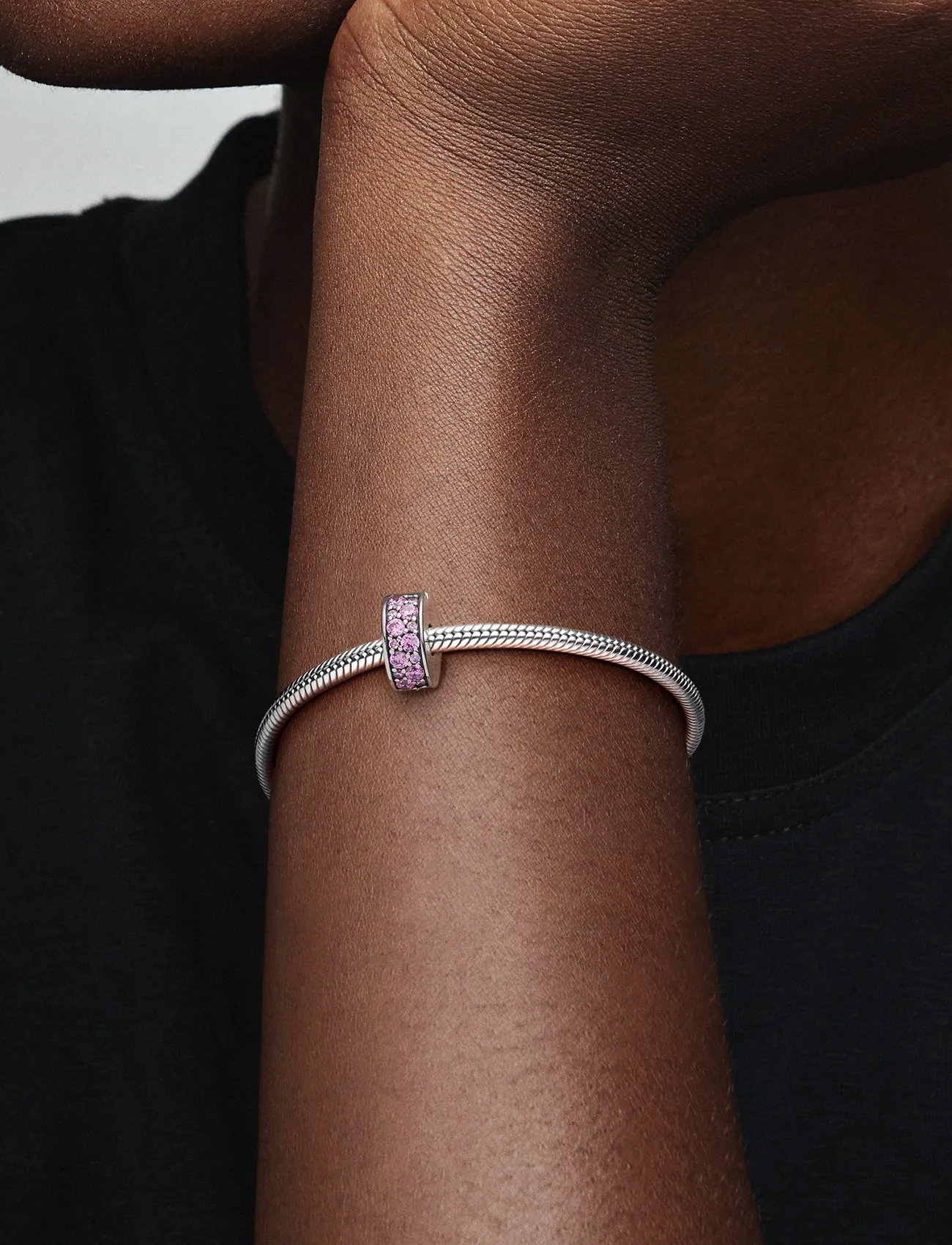 Pandora Silver Clip With Pink Cubic Zirconia And Silicone Grip, One Size, Pink, Smykker > Vedhæng, Dame