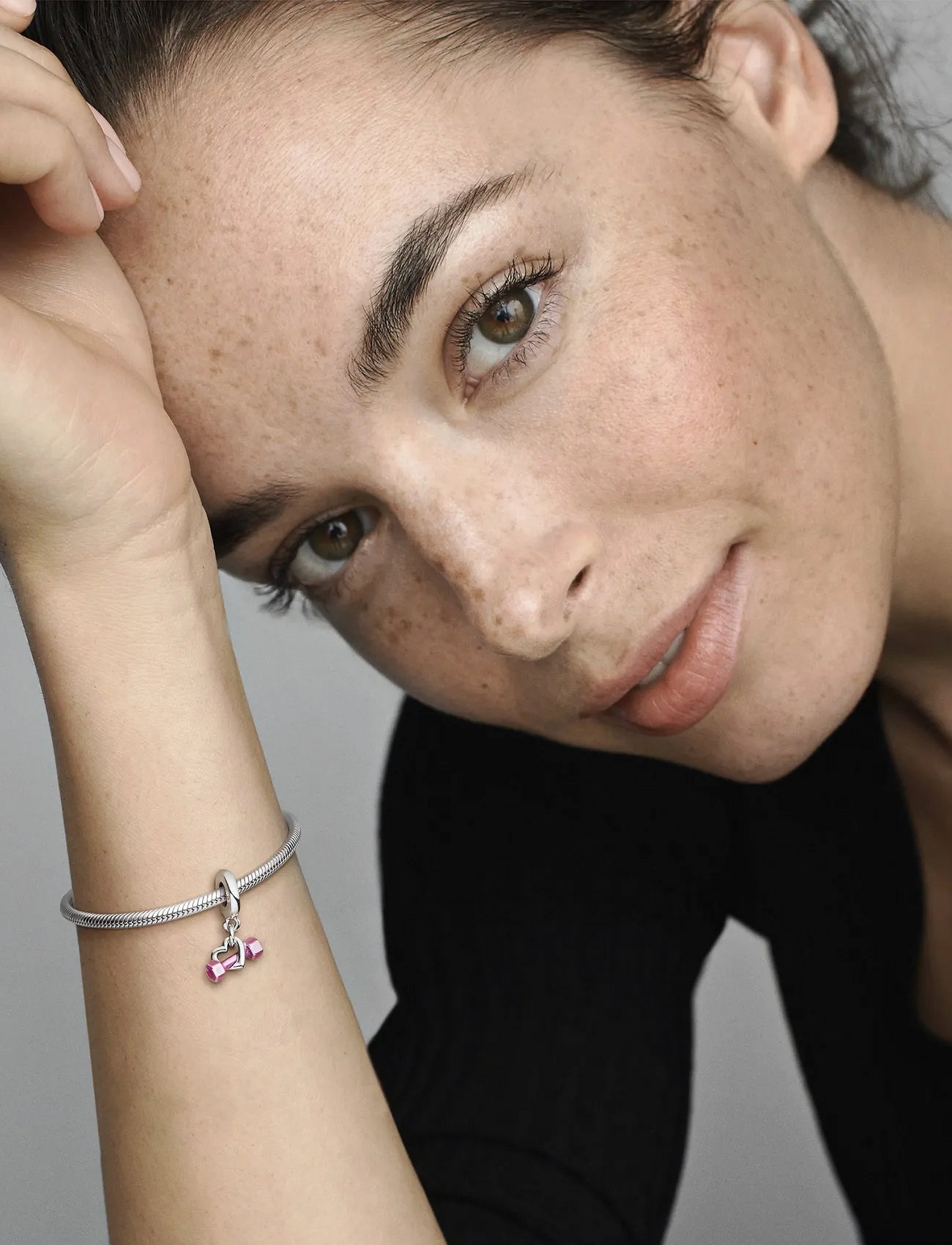 Pandora Dumbbell Sterling Silver Dangle With Transparent Pink Enamel, One Size, Silver, Smykker > Vedhæng, Dame