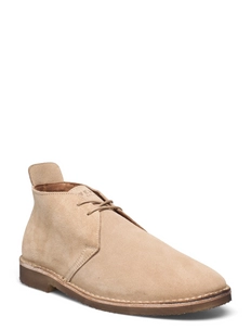 flat desert boots