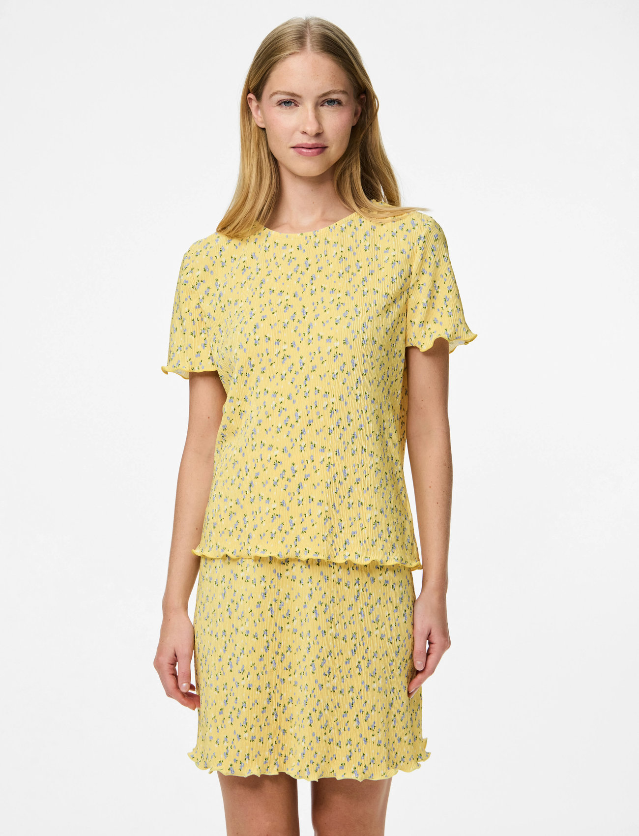 Pieces Pcflora Ss O-Neck Top Jrs Noos Bc, XS, Yellow, T-shirts & Overdele - Short-sleeved, Dame