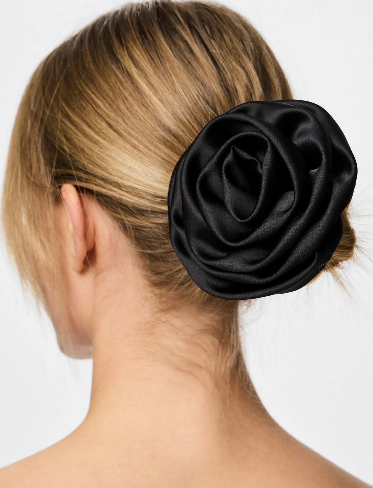 Pieces Pcjuline Choker Necklace, One Size, Black, Halskæder > Stive Halskæder, Dame