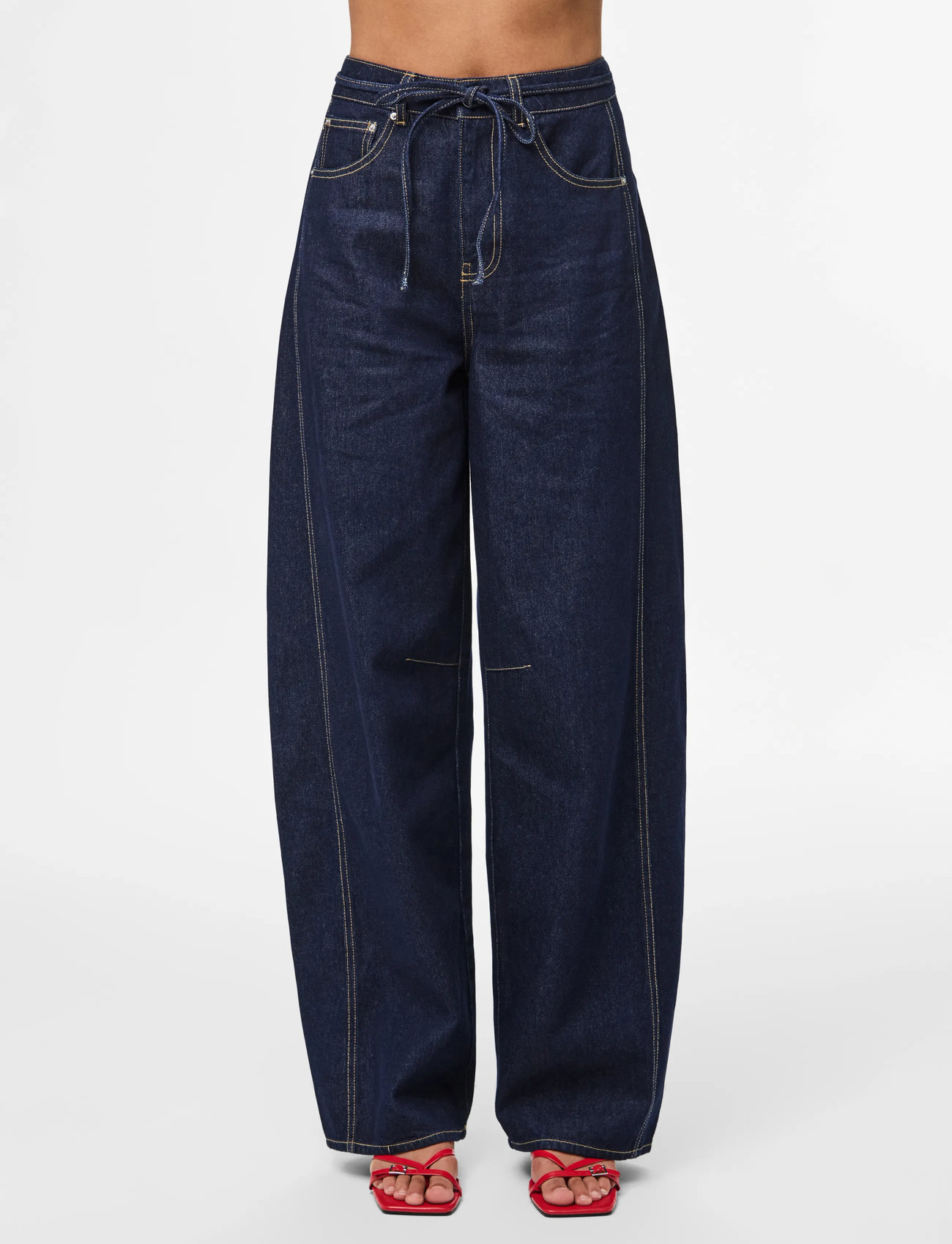 Pieces Pcfenna Mw Tie Barrel Jeans D2D Fsy, XS x 32, Navy, Jeans > Barrel Jeans, Dame