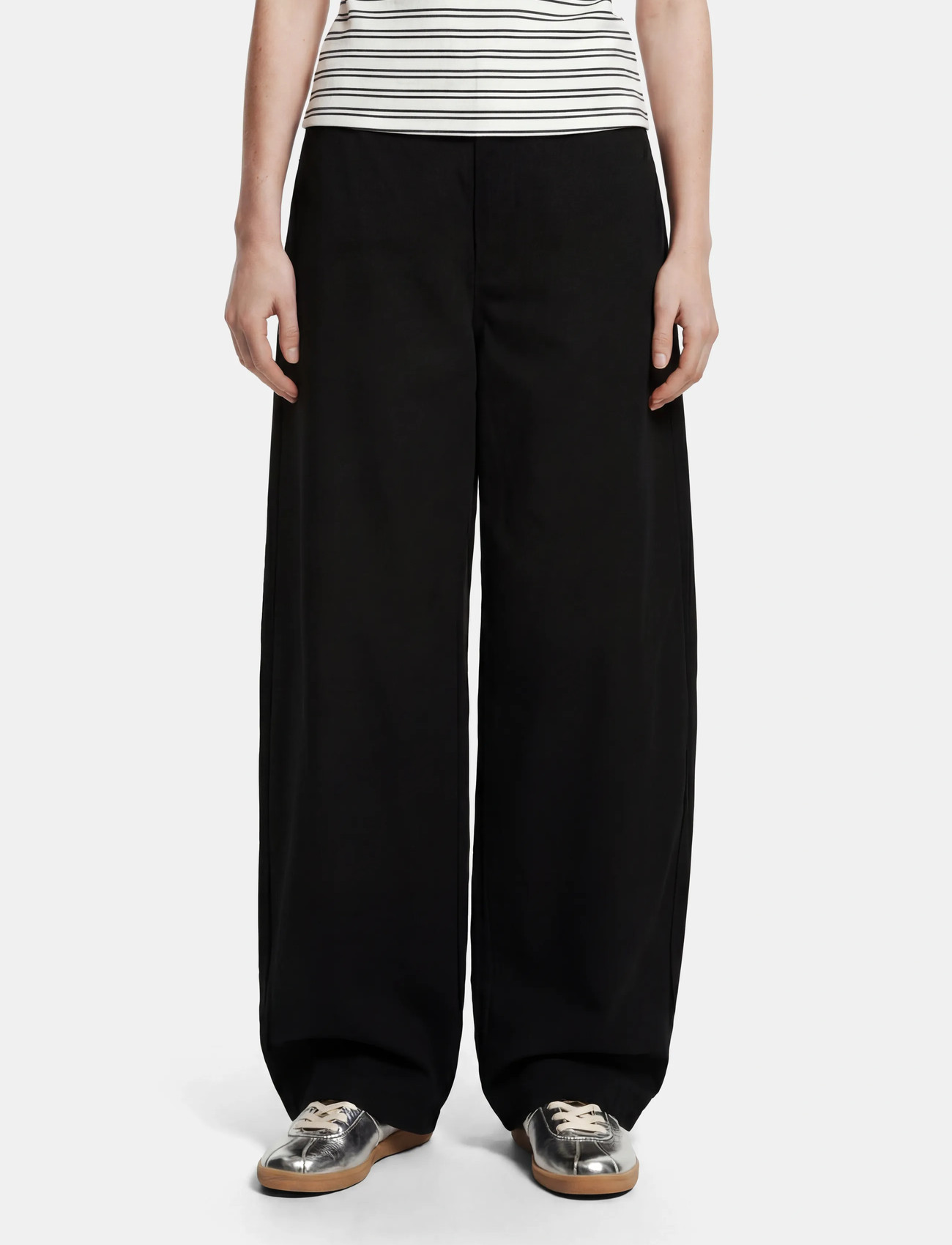 Pieces Pcrikke Hw Barrel Pants Jrs, M, Black, Trousers > Barrel Trousers, Dame