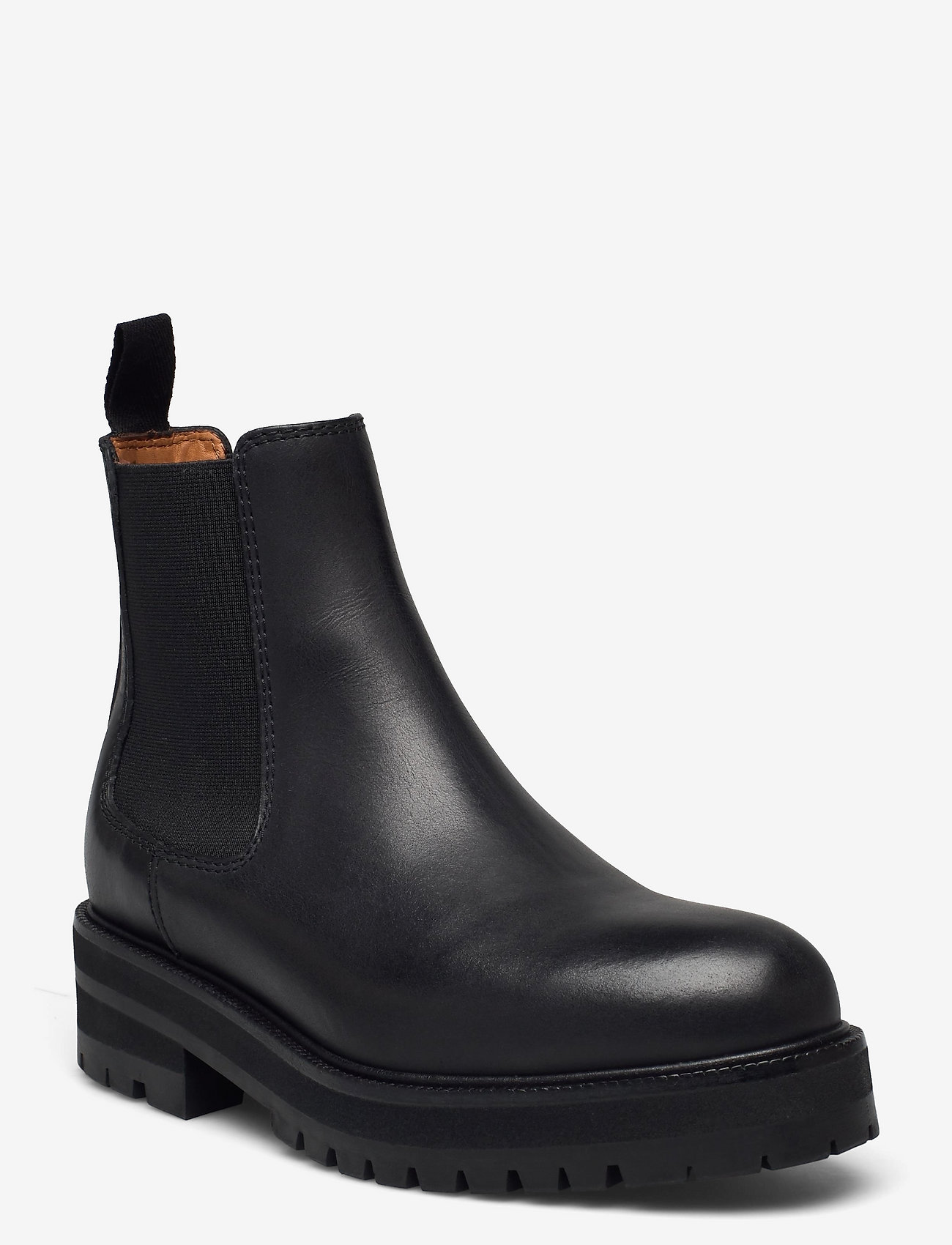 lug leather chelsea boots