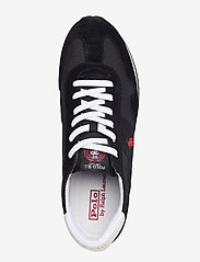 train 85 sneaker