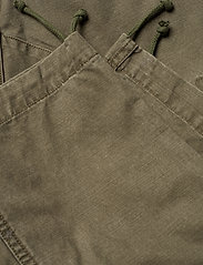 classic tapered fit cargo pant