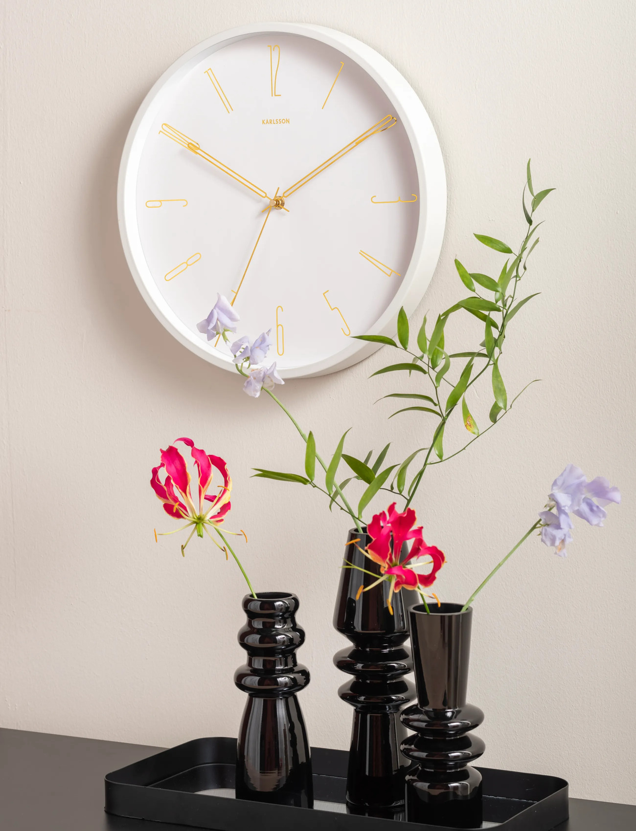 KARLSSON Wall Clock Belle Numbers Metal White, Ø 35 cm, White, Ure > Vægure, Unisex