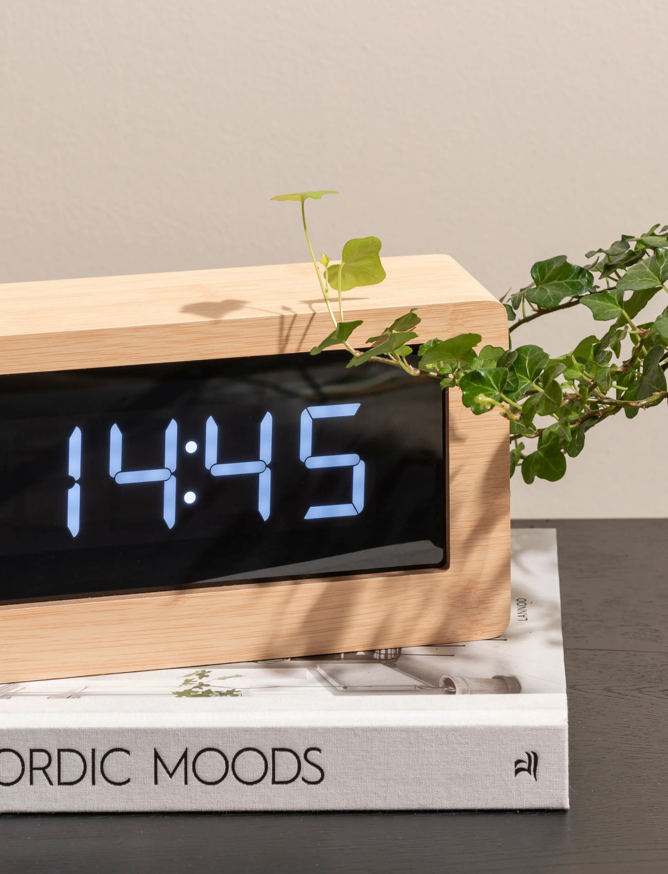 KARLSSON Table Clock Boxed Led Light Wood Veneer, H 12.5 cm, Ure > Kamin- Og Bordure, Unisex